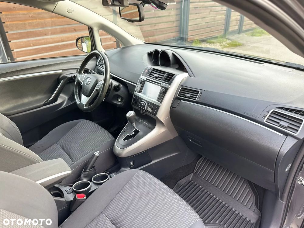 Toyota Verso 1.8 Premium 7os MS - 29