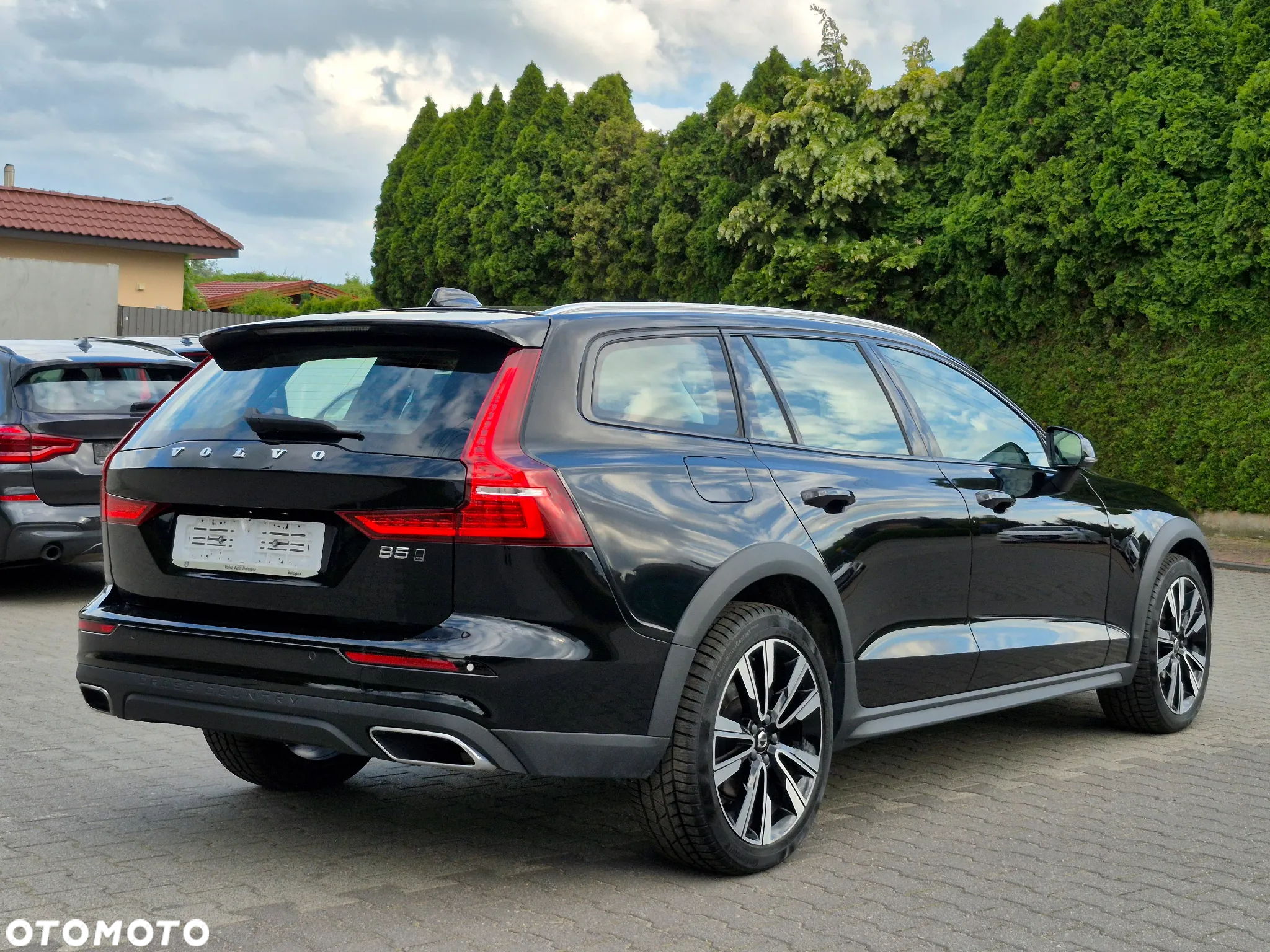 Volvo V60 Cross Country Plus B5 B AWD - 9
