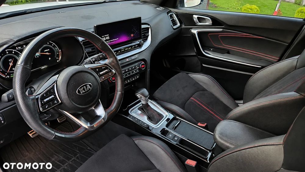 Kia ProCeed - 12