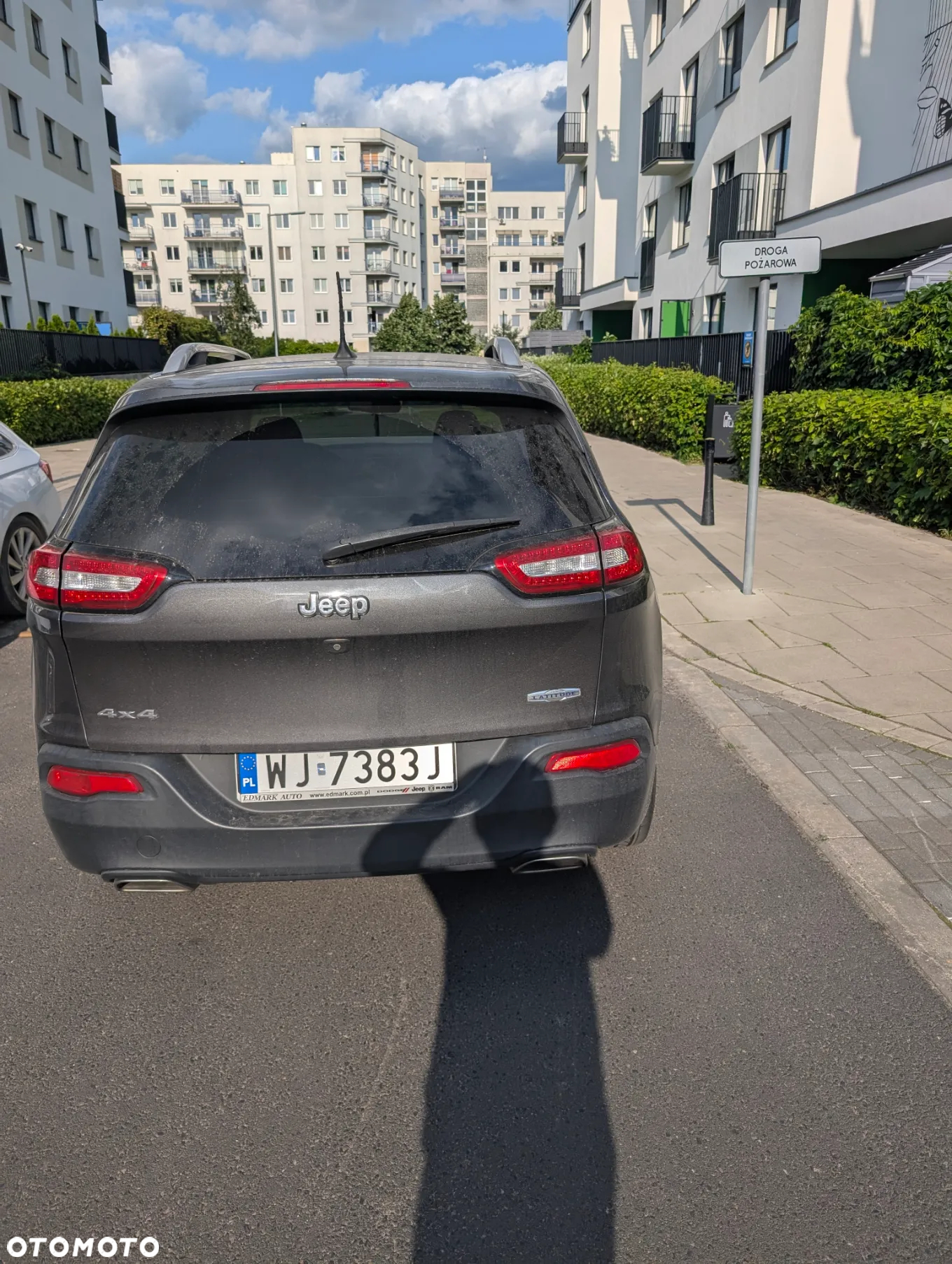 Jeep Cherokee - 2