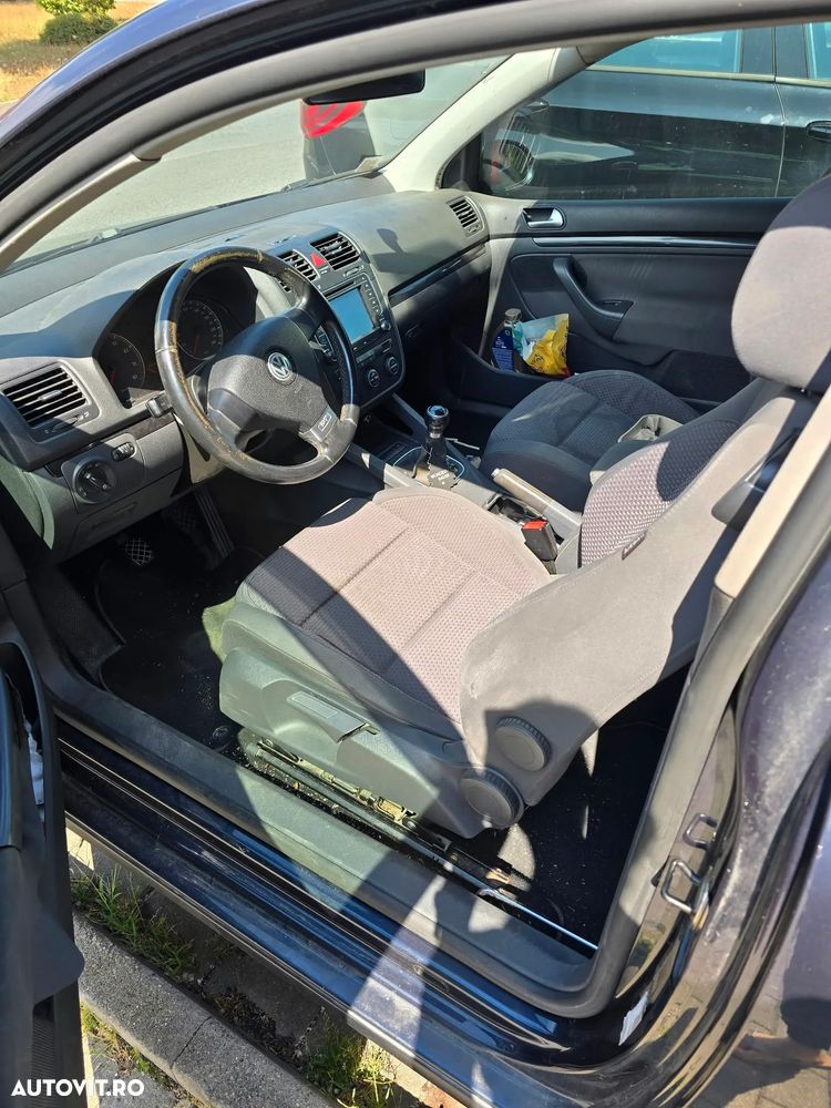 Volkswagen Golf - 9