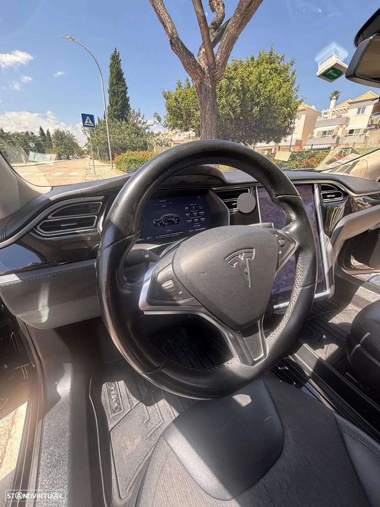 Tesla Model S 85 - 16
