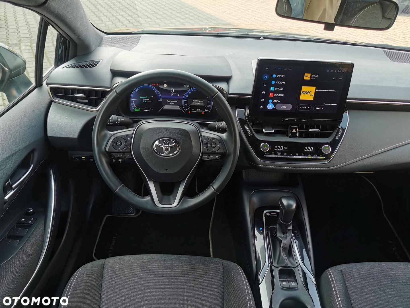 Toyota Corolla - 12