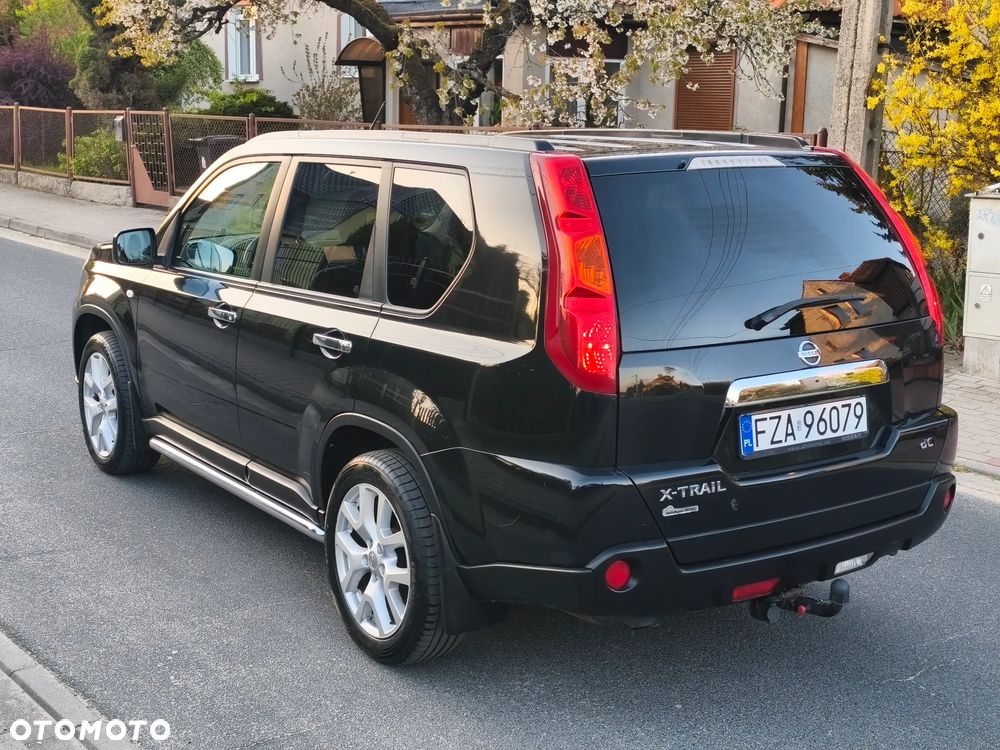 Nissan X-Trail 2.0 dCi 4x4 DPF Platinum - 17