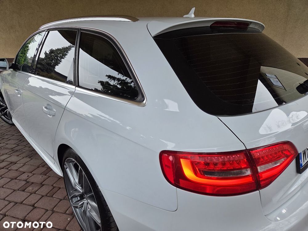Audi A4 Avant 2.0 TDI DPF quattro S tronic S line Sportpaket - 8