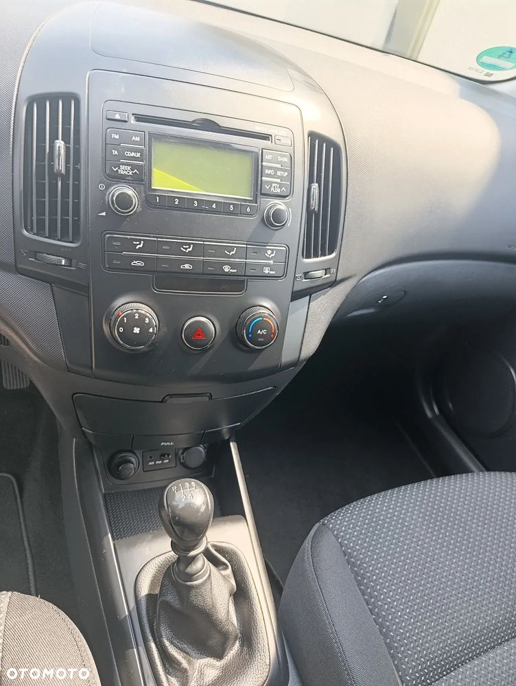 Hyundai i30 i30cw 1.4 blue Comfort - 12