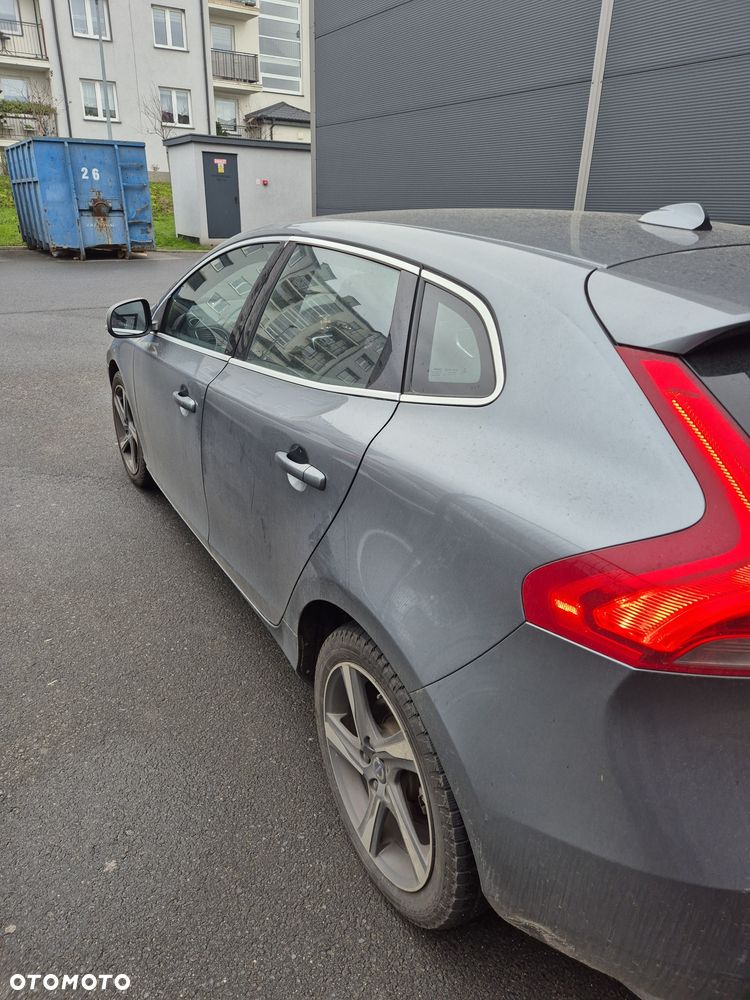 Volvo V40 - 2