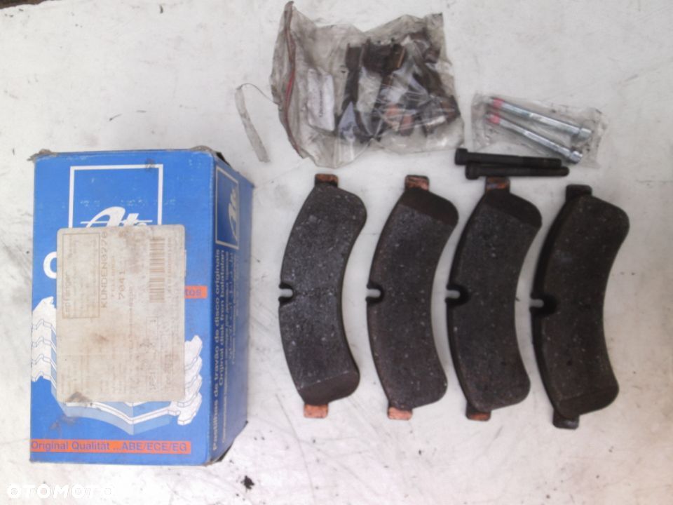 Iveco Daily VI V IV klocki hamulcowe tył 604829 ATE - 1