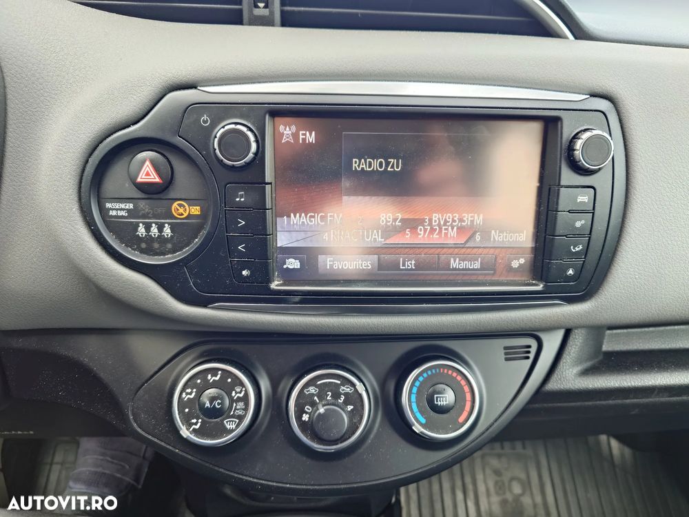 Toyota Yaris 1.33 L Dual VVT-i 5D Multidrive S Luna - 9