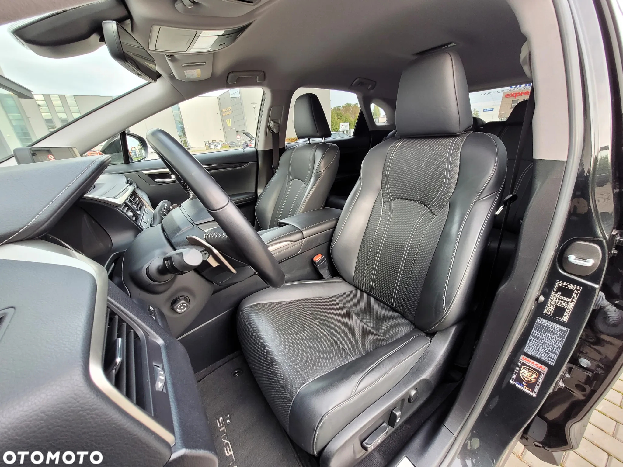 Lexus RX 450h F-Impression - 11