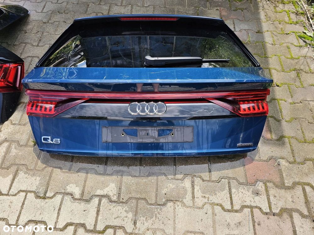 klapa tylna blenda lampa high audi q8 europa - 1