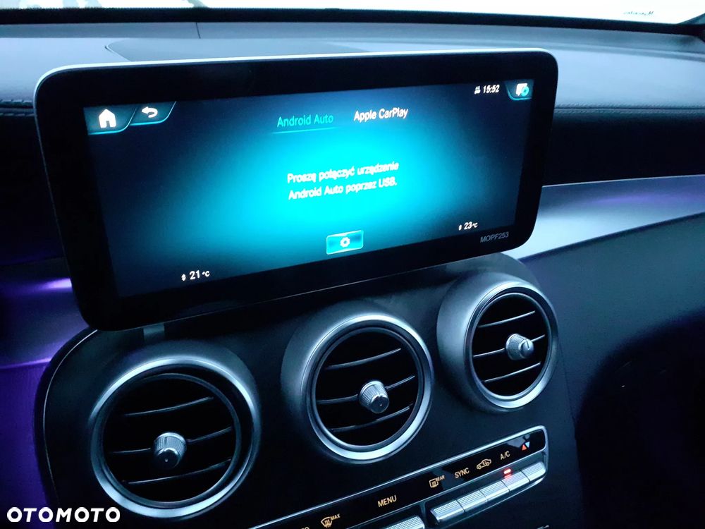 Mercedes-Benz GLC 220 d 4Matic 9G-TRONIC AMG Line - 32