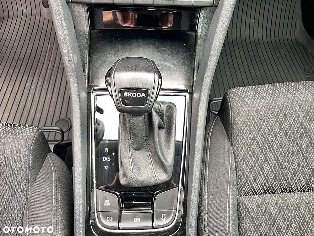 Skoda Karoq 1.5 TSI ACT 4x2 Style DSG - 18