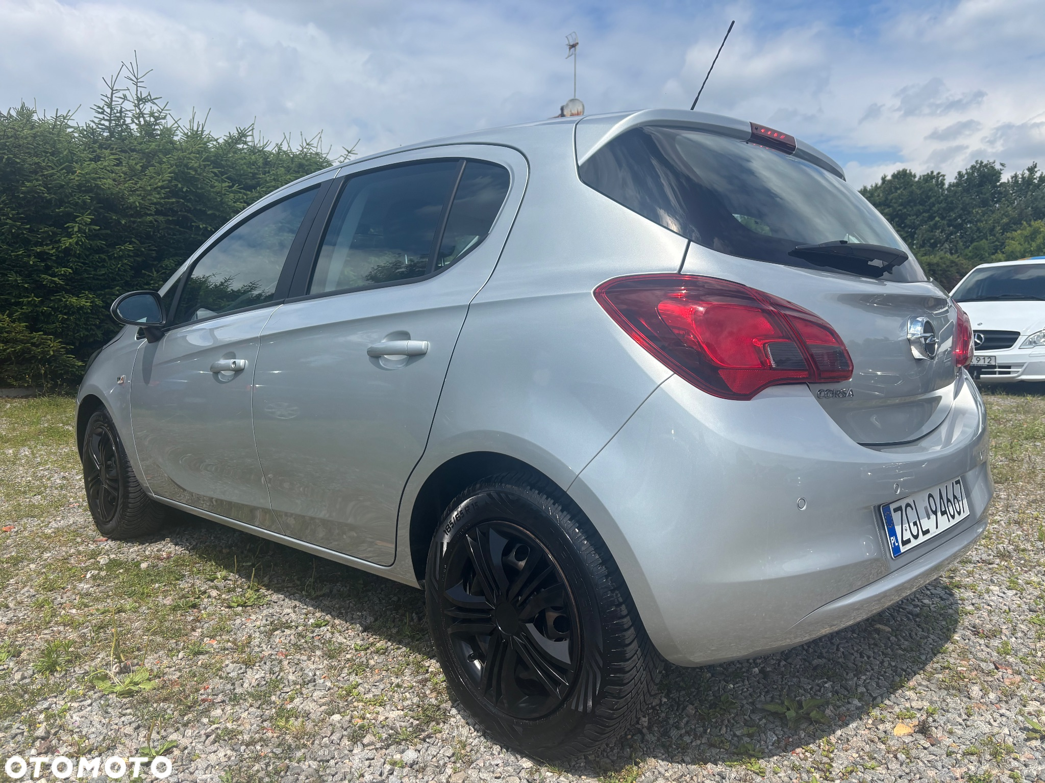 Opel Corsa 1.3 CDTI Essentia S&S - 4