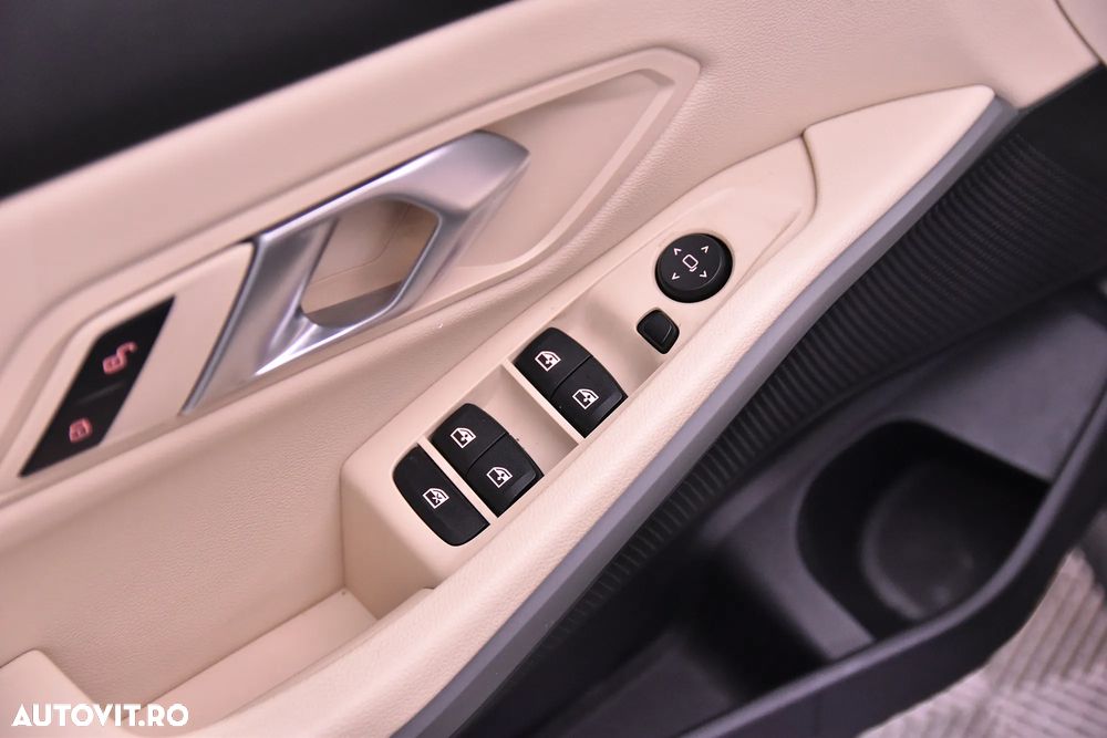 BMW Seria 3 318d Aut. - 14