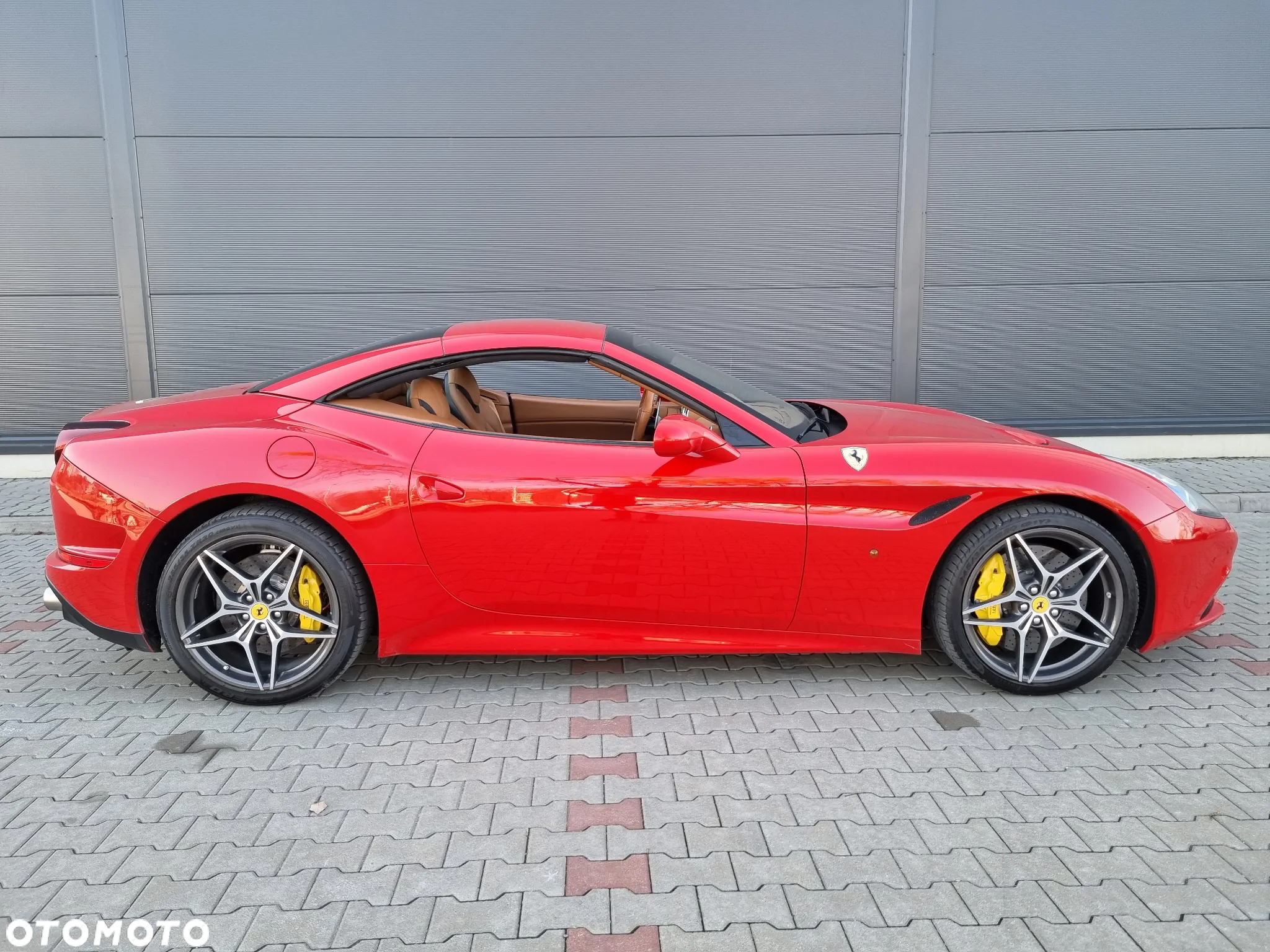 Ferrari California T - 14