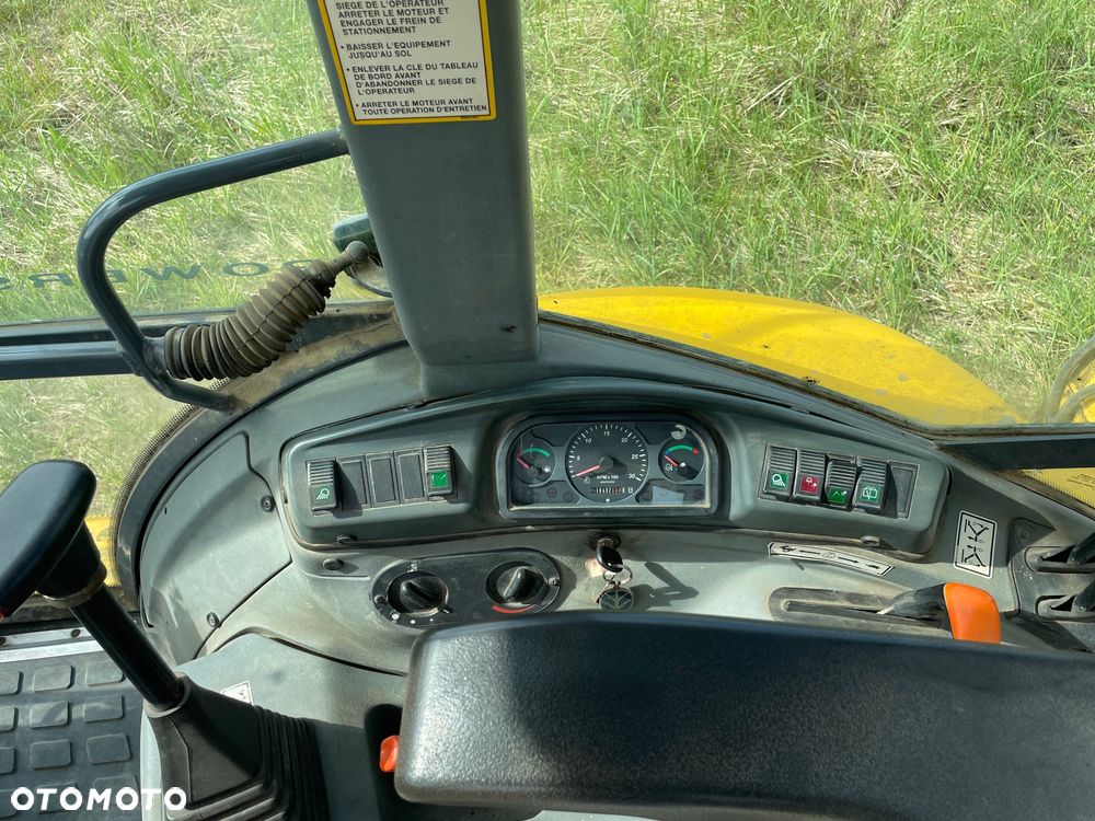 New Holland LB115-4PS - 11
