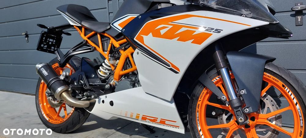 KTM RC 125 - 33