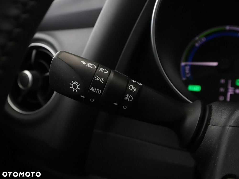 Toyota Auris Hybrid 135 Dynamic - 34