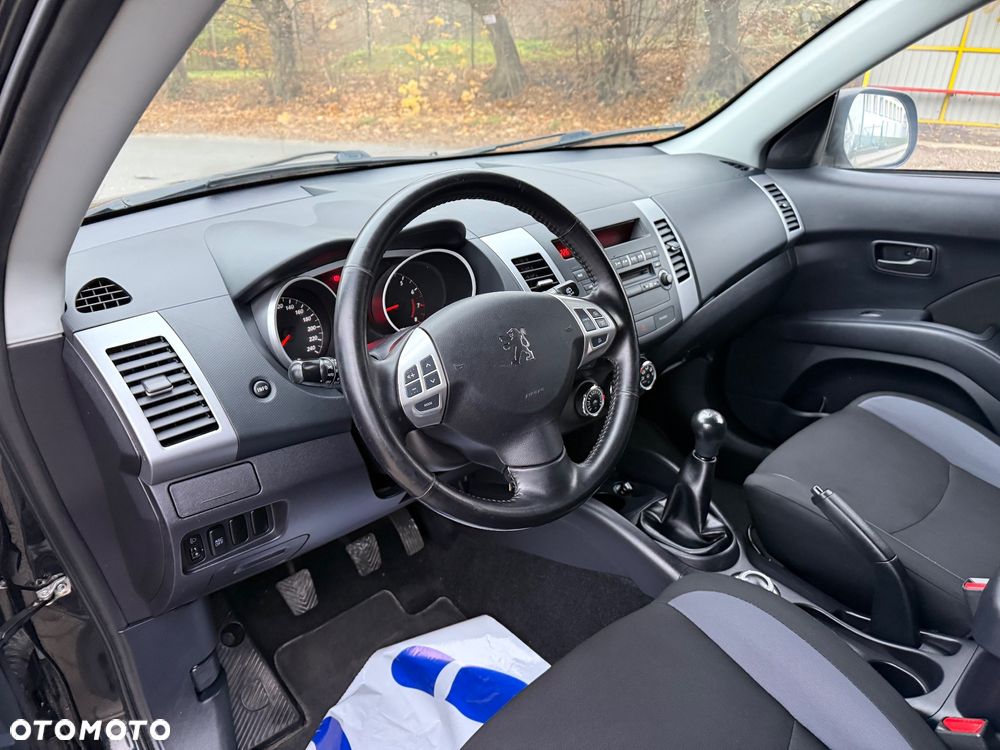 Peugeot 4007 5-Sitzer Sport - 12