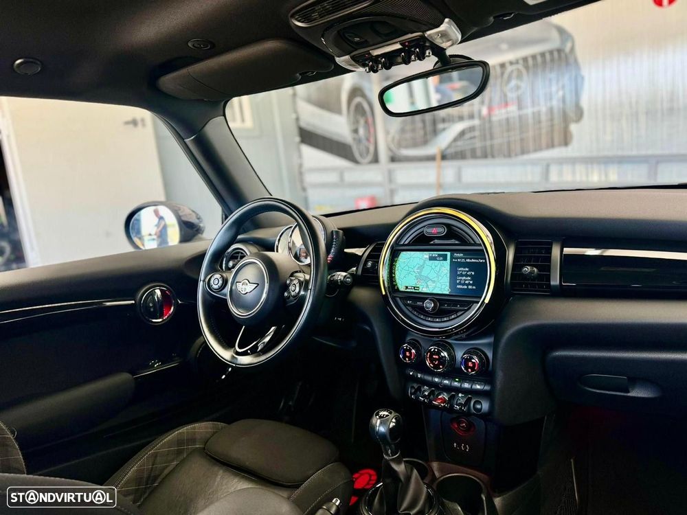MINI 3 Portas One D - 9