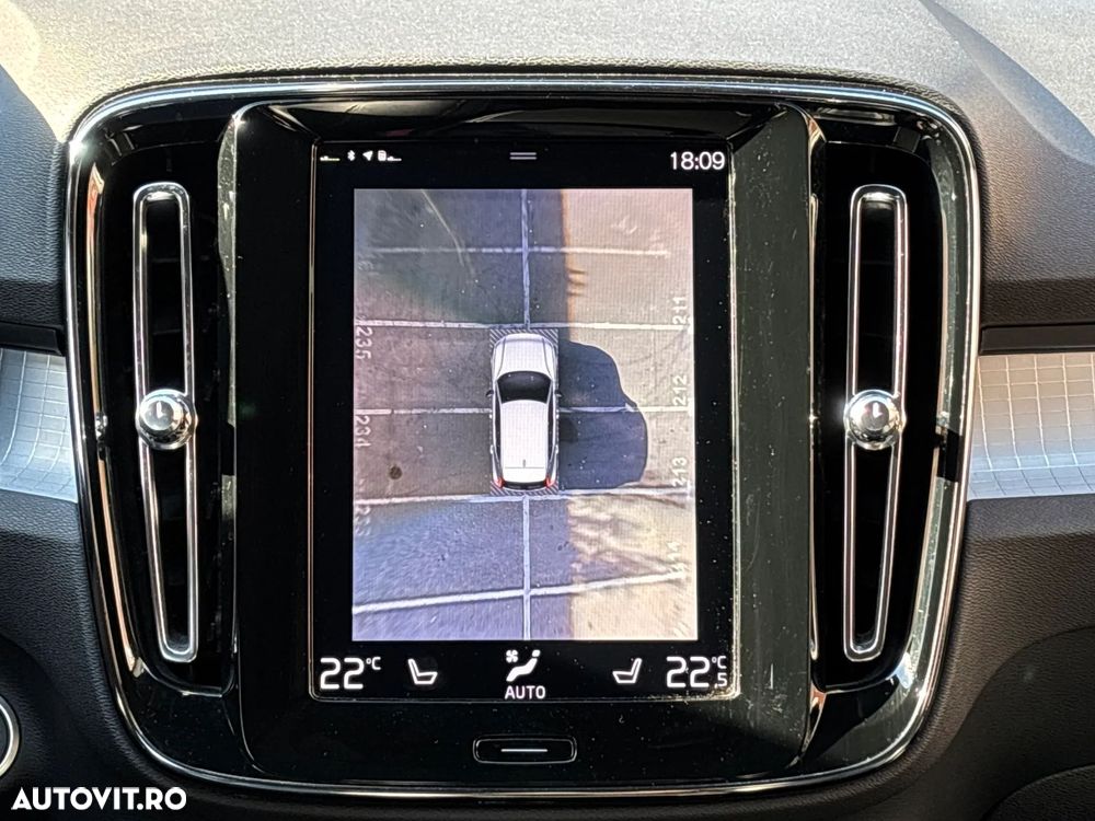 Volvo XC 40 D4 AWD Momentum Pro - 16