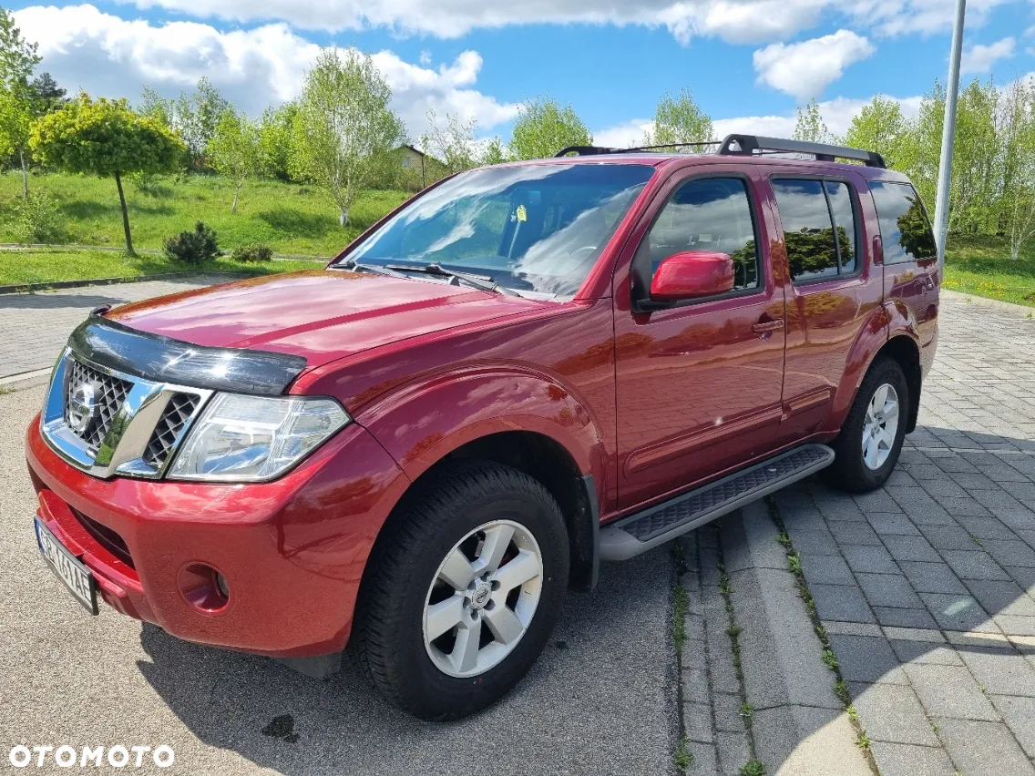 Nissan Pathfinder 4.0 V6 LE - 2
