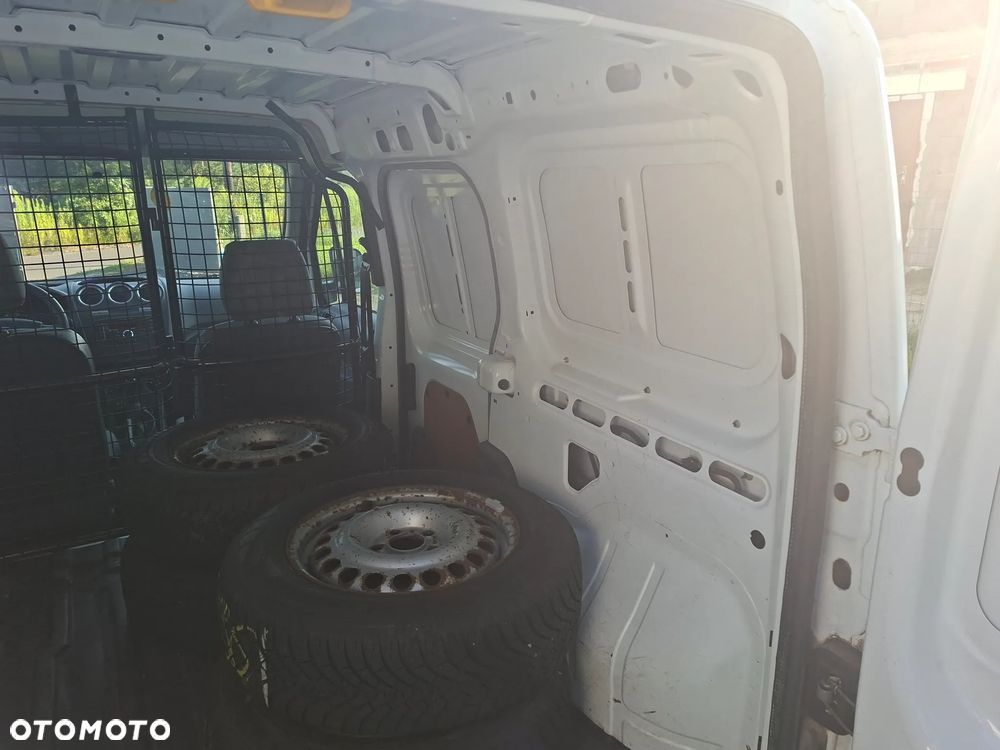 Ford Transit Connect - 30