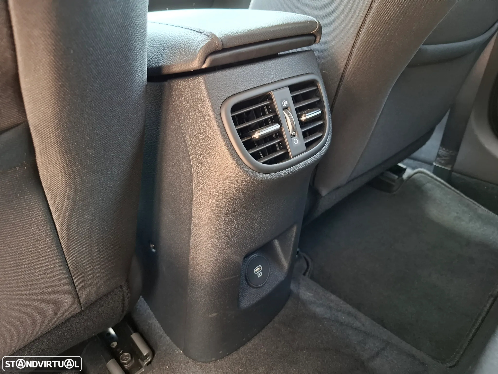 Kia XCeed 1.5 T-GDI Sport - 35