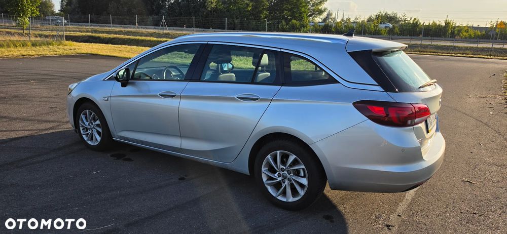 Opel Astra 1.6 D (CDTI) Start/Stop Innovation - 11