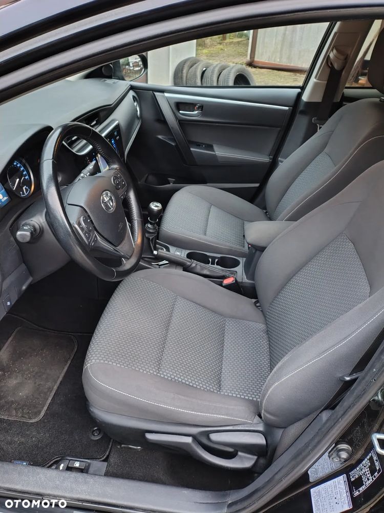 Toyota Corolla 1.6 Comfort - 13