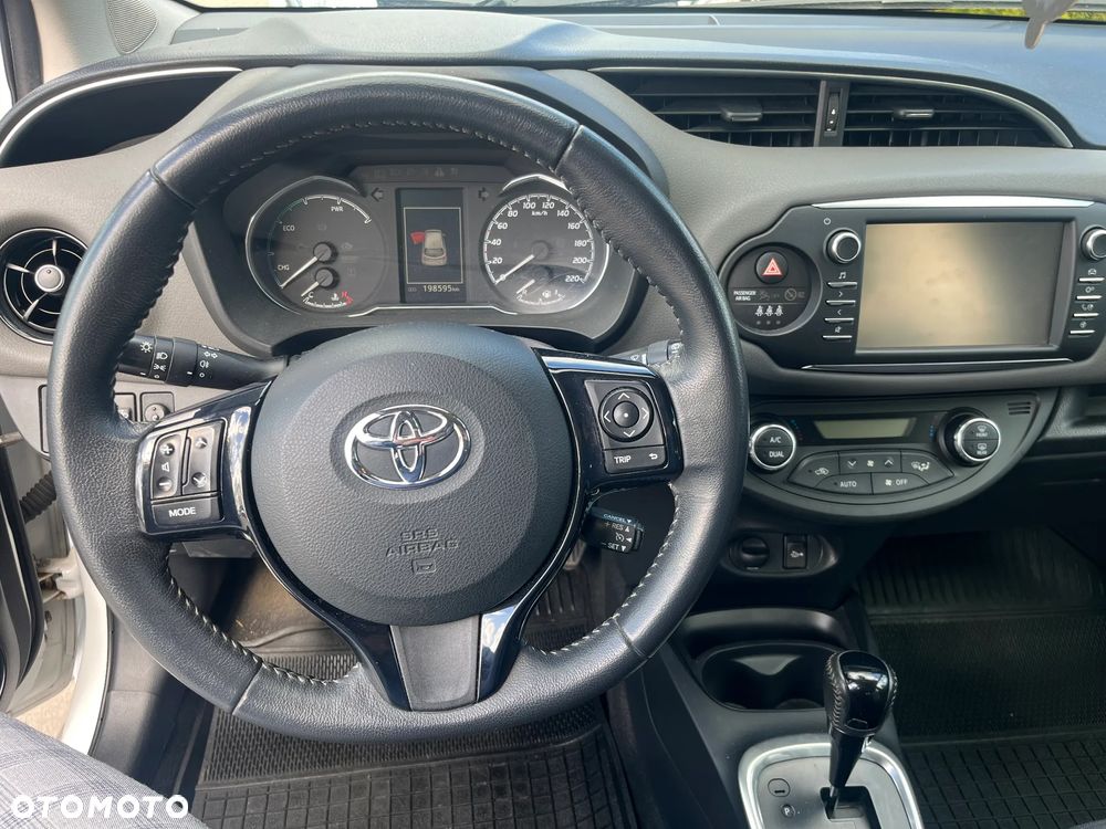 Toyota Yaris ver-hybrid-100-active-eu6 - 9