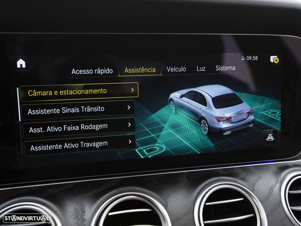 Mercedes-Benz E 300 de 4Matic 9G-TRONIC - 32