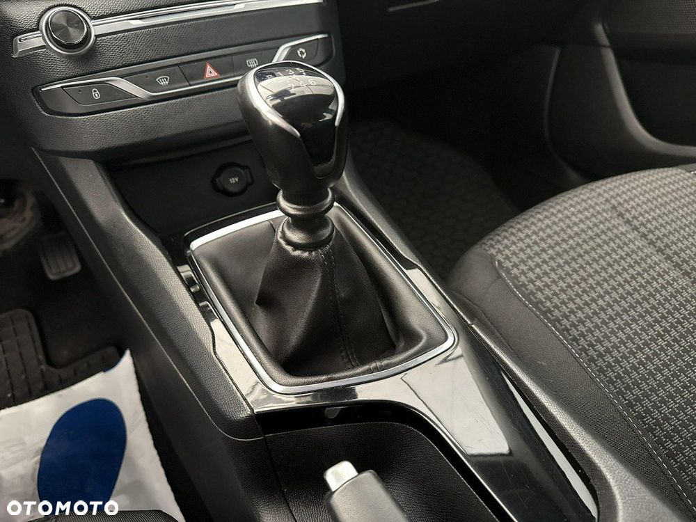 Peugeot 308 - 17