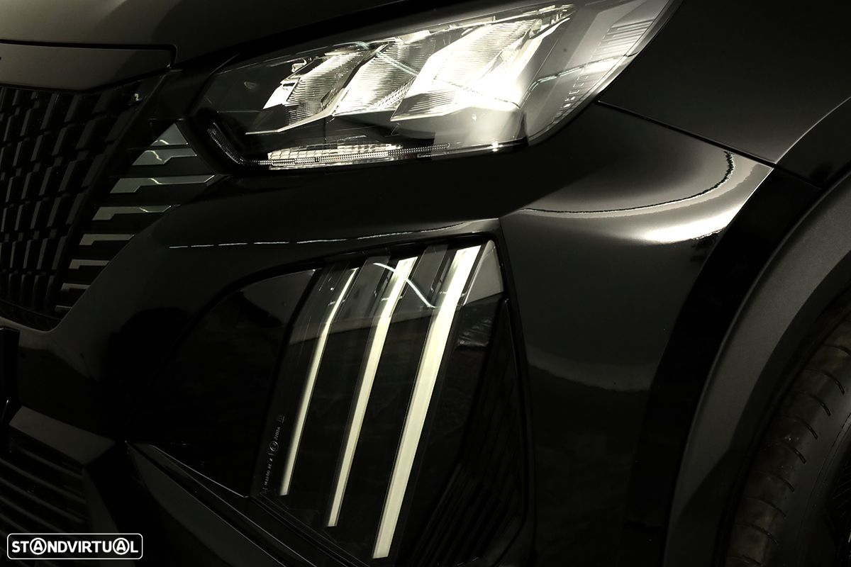 Peugeot 2008 1.2 PureTech Allure - 6