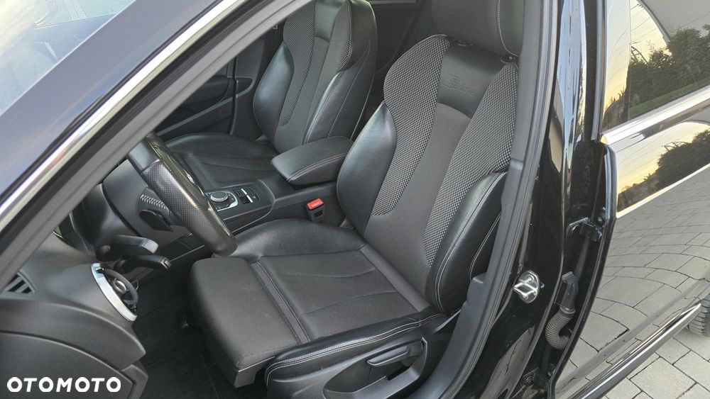 Audi A3 Sportback 2.0 TDI S tronic S line Sportpaket - 12