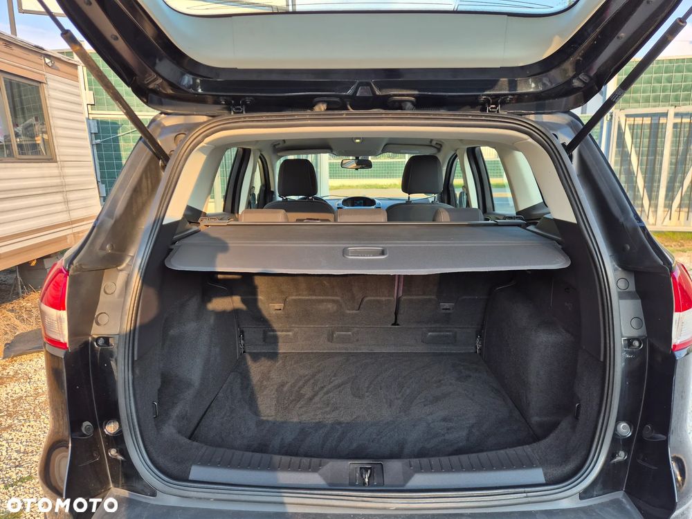 Ford Kuga 2.0 TDCi 4x4 Titanium - 13