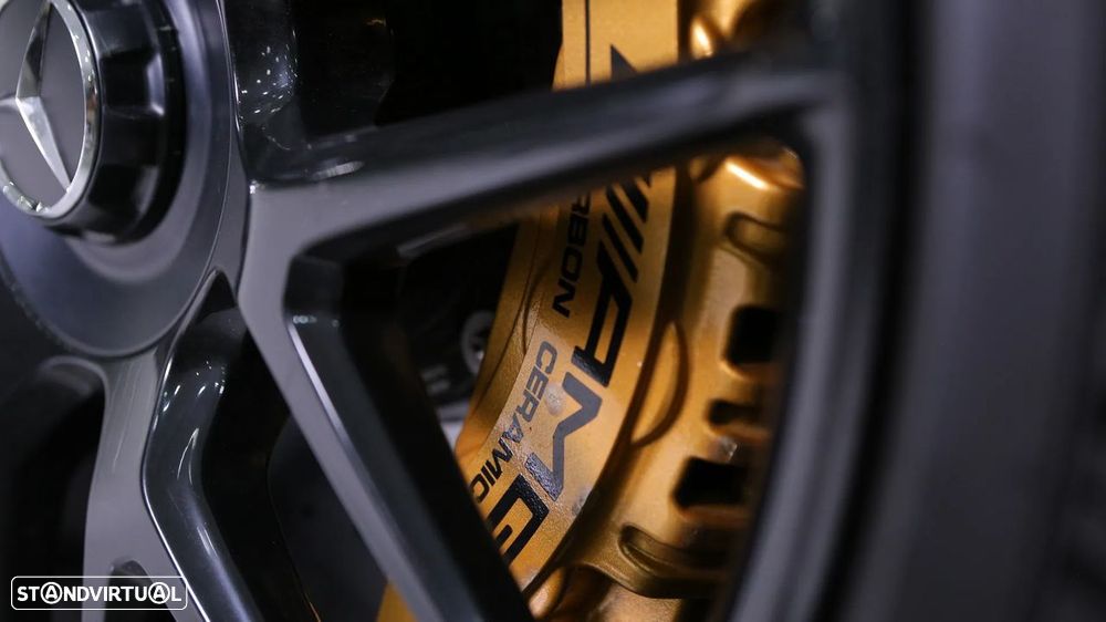 Mercedes-Benz E 63 AMG S 4-Matic+ - 15