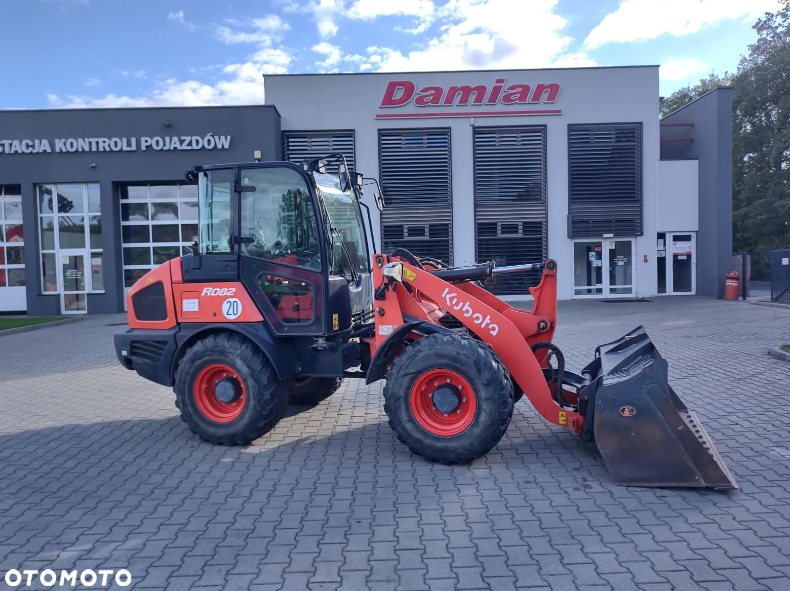 Kubota R082 - 5