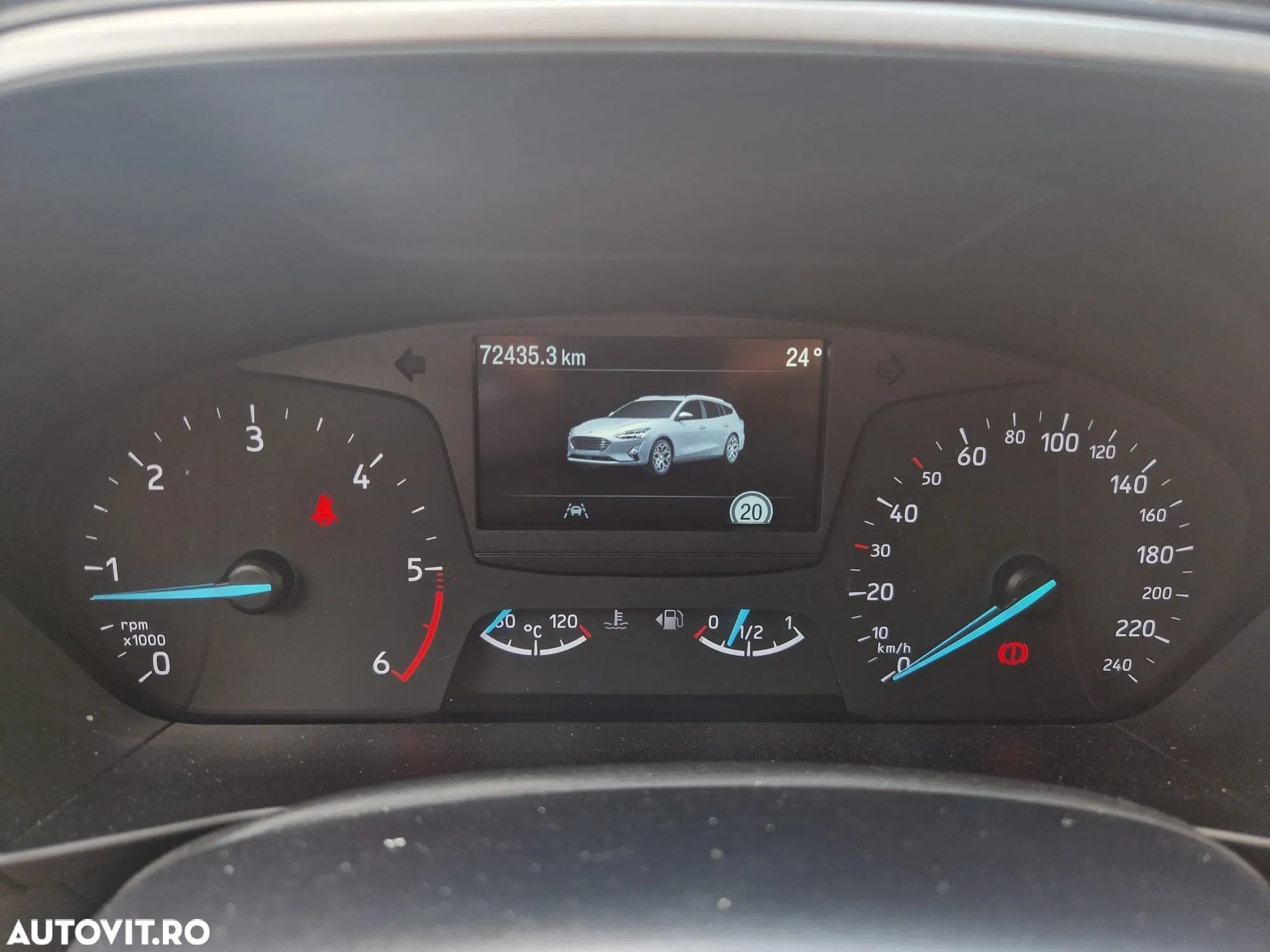 Ford Focus 1.5 EcoBlue Connected - 14