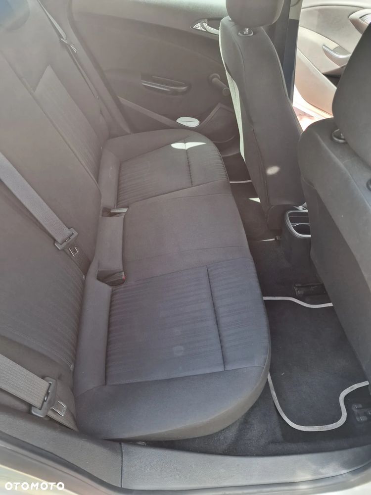 Opel Astra 1.7 CDTI Essentia - 9