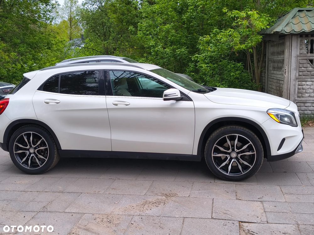Mercedes-Benz GLA 250 4Matic 7G-DCT Activity Edition - 37