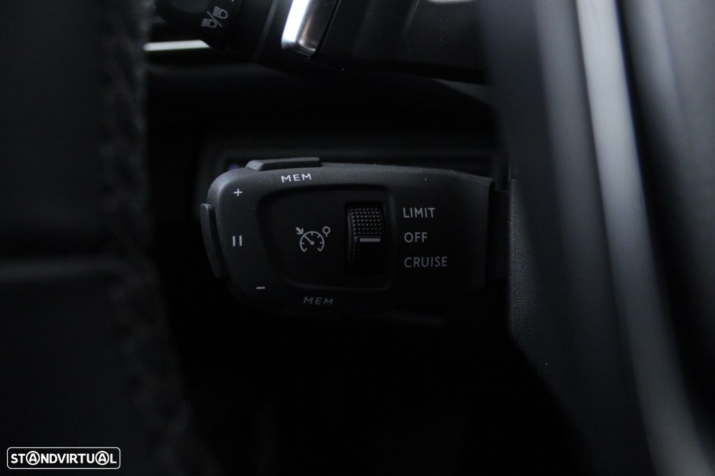 Peugeot 3008 1.5 BlueHDi Allure Pack EAT8 - 26
