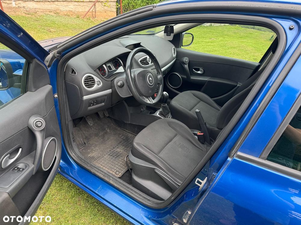 Renault Clio 1.5 dCi Authentique - 11