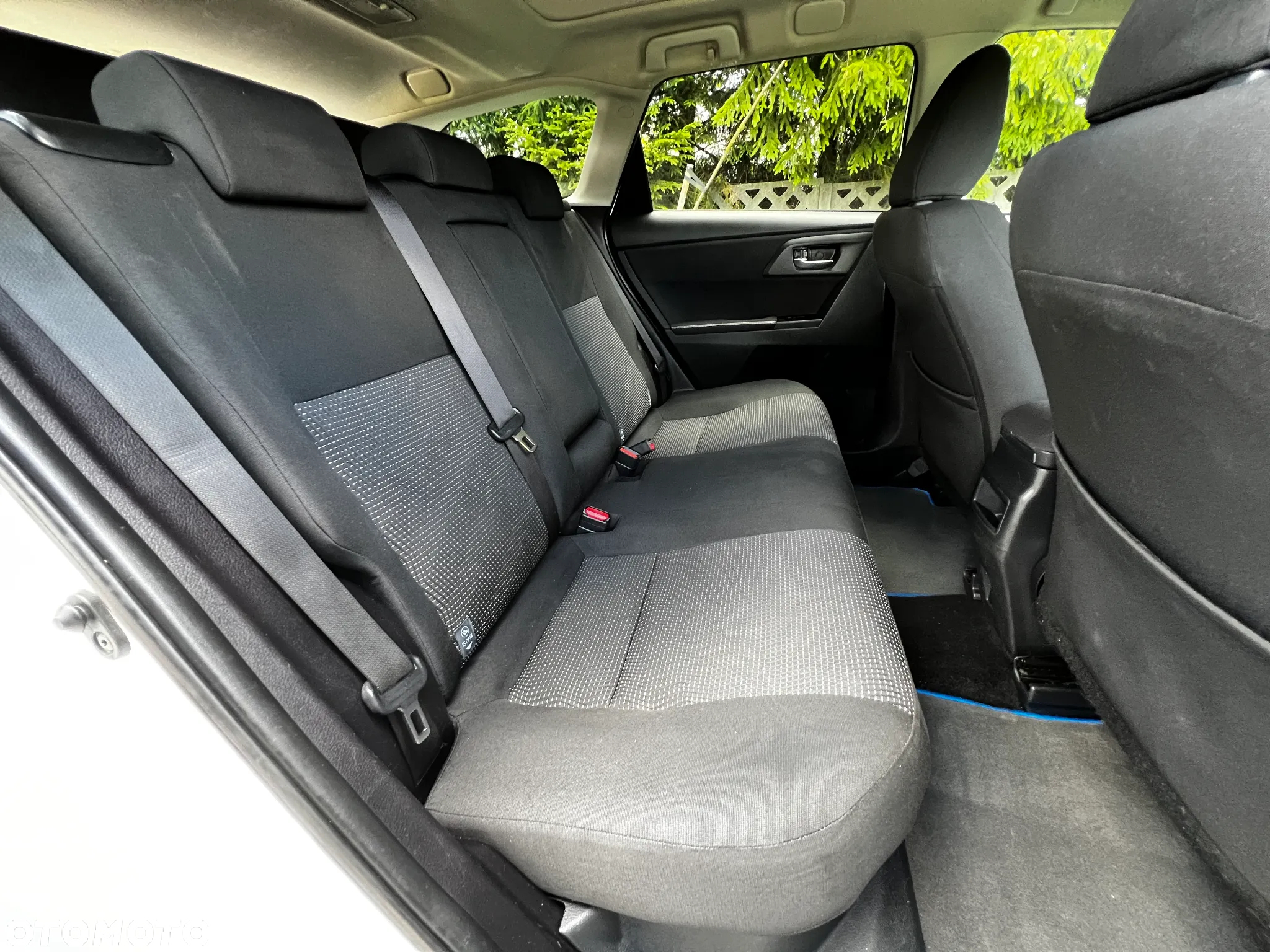 Toyota Auris 1.8 Hybrid Life - 13