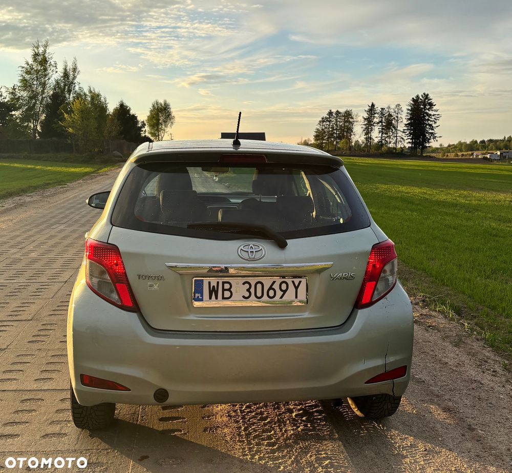 Toyota Yaris 1.33 Luna - 5