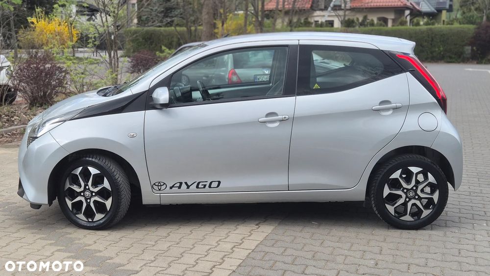 Toyota Aygo x-play - 2
