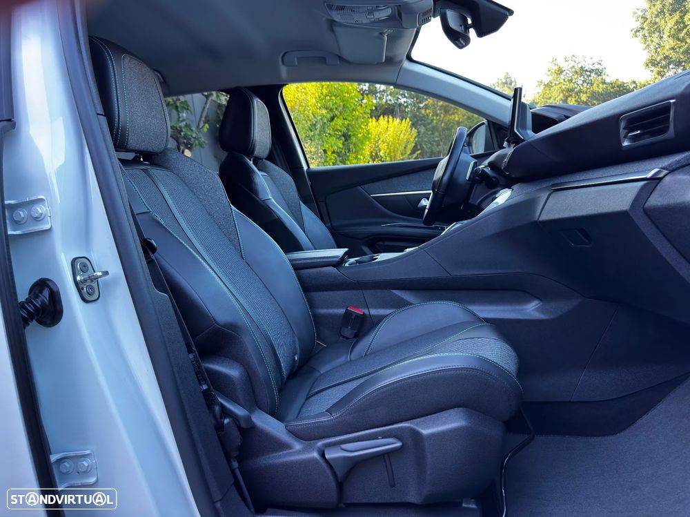 Peugeot 3008 1.6 Hybrid Allure e-EAT8 - 44