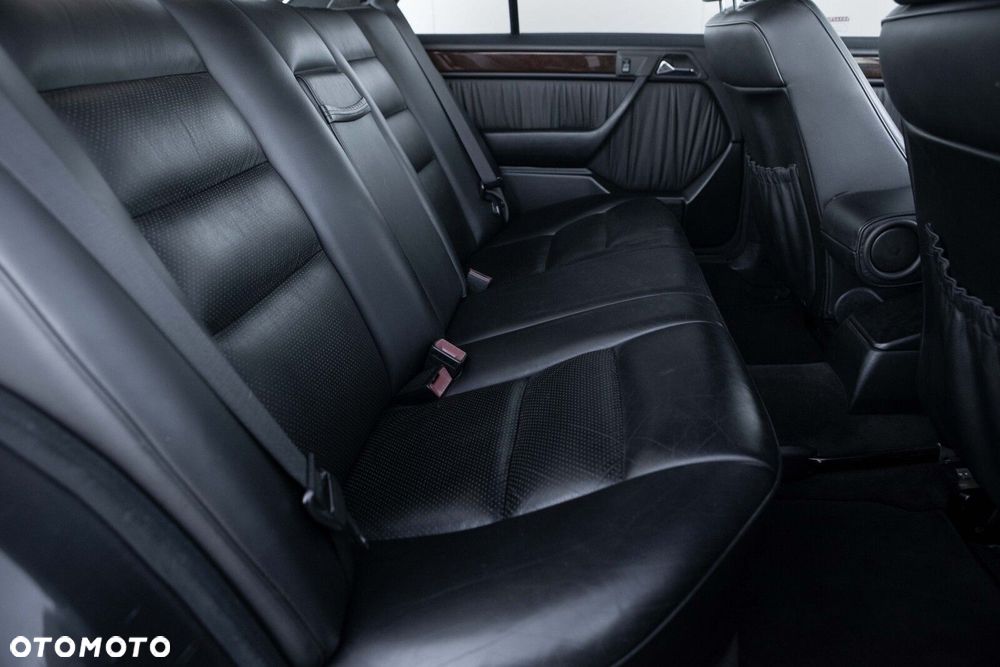 Mercedes-Benz W124 (1984-1993) - 28