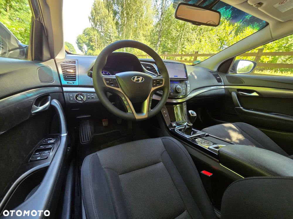 Hyundai i40 2.0 Premium - 35